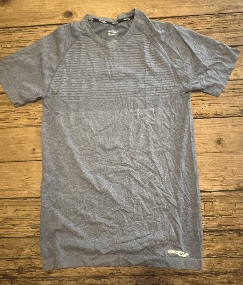 saucony mens short sleeve grey t shirt